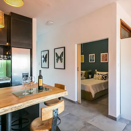 Merc Ribeira's Up Place