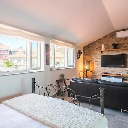 Merc Ribeira's Up Place * Porto