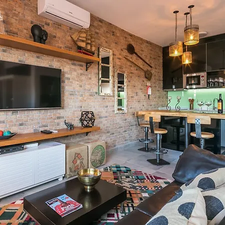 Merc Ribeira's Up Place Apartman *