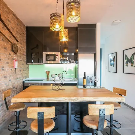 Merc Ribeira's Up Place بورتو