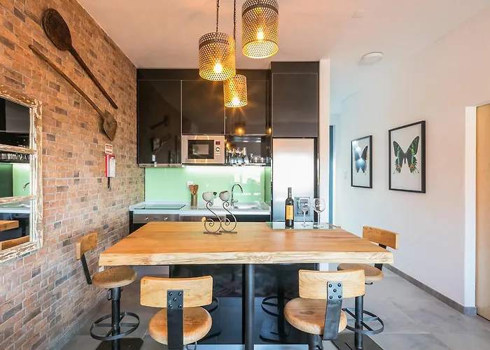 Merc Ribeira's Up Place Πόρτο