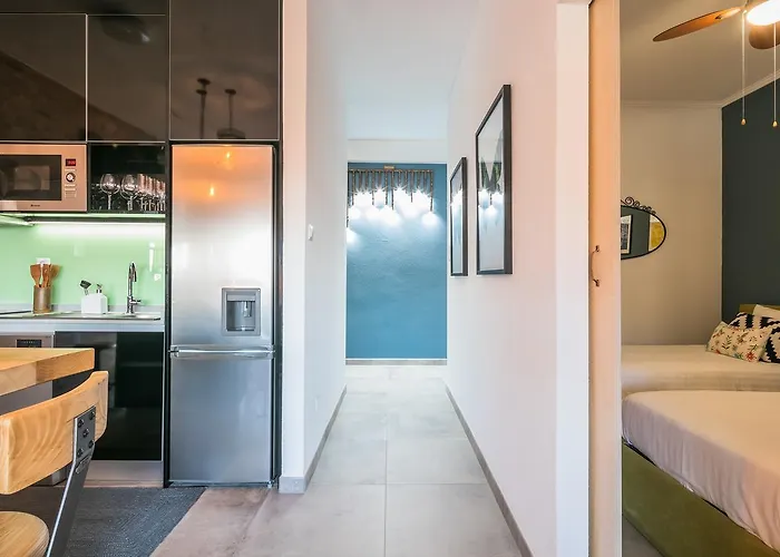 Merc Ribeira's Up Place Apartman