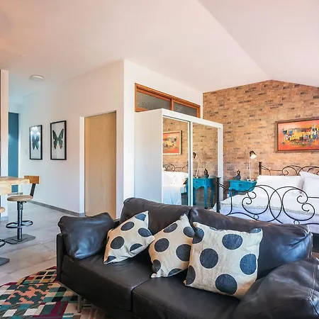 Merc Ribeira's Up Place * Oporto