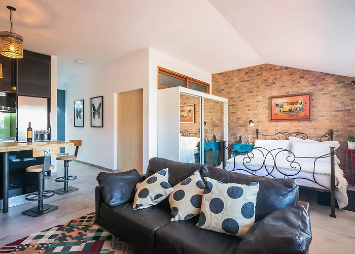 Merc Ribeira's Up Place * بورتو