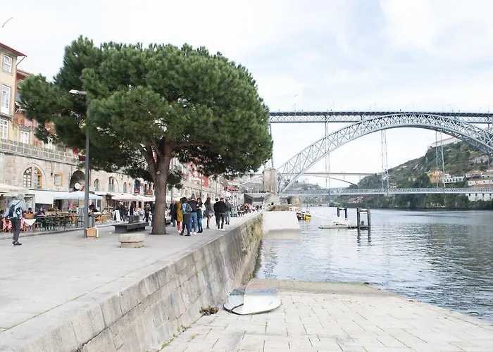 Merc Ribeira's Up Place شقة